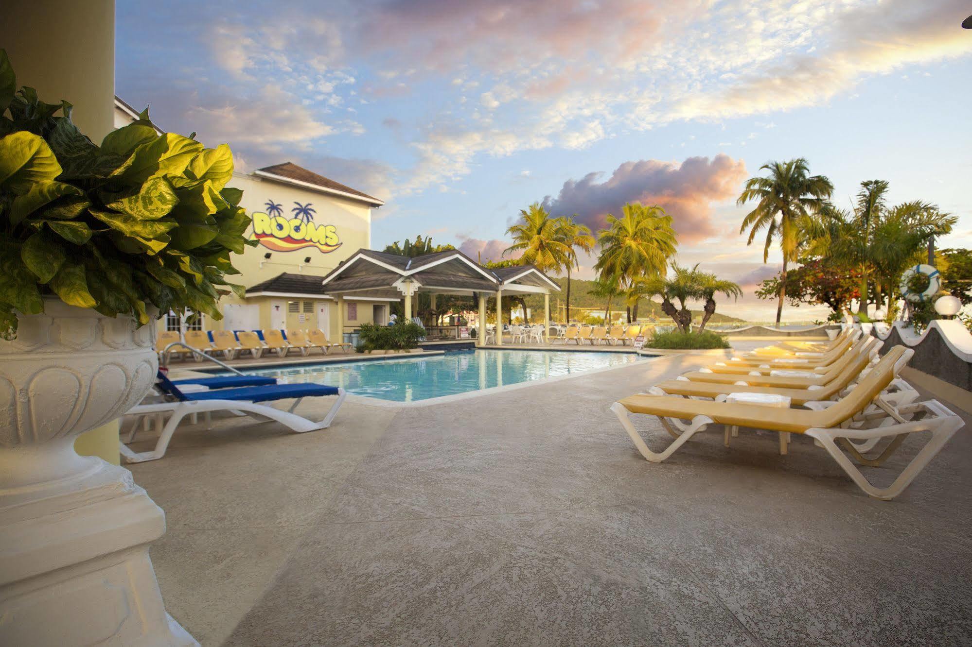 Rooms On The Beach Ocho Rios Exterior foto