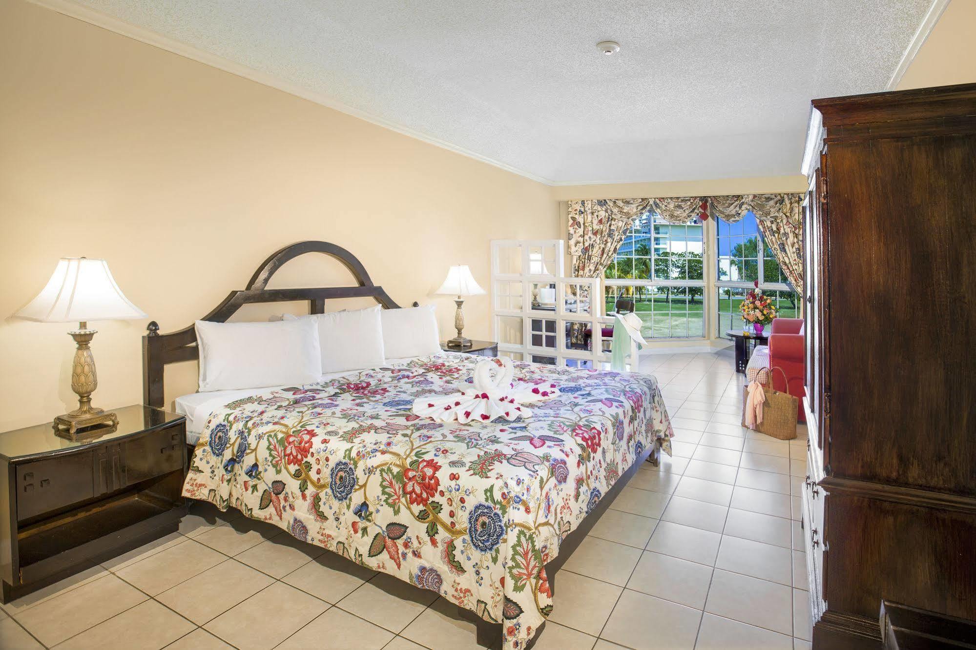 Rooms On The Beach Ocho Rios Exterior foto